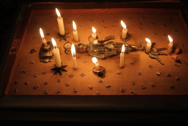 Youri Johnson est-iel menacé·e ? Youri Johnson a-t-iel choisi l’autoextinction ? - Non Fiction