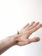 Youri Jonhson : Staying With The Darkness - Non Fiction